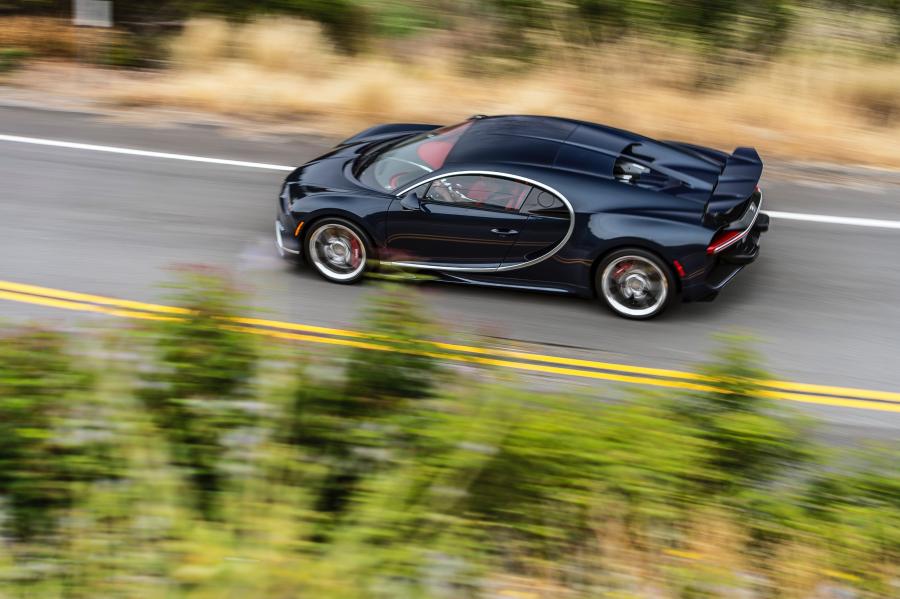  Bugatti Chiron 2016 года  (NA) (фото 31 из 39)